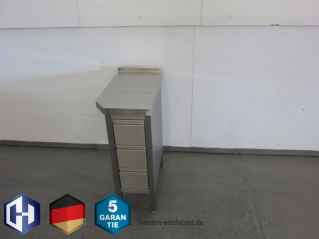 Edelstahl Schrank mit einer Plattenschräge und 3 Schubladen 500 x 700 x 850 mm