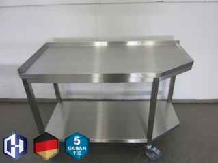 Edelstahl Tisch fahrbar mit Lenkrollen und Zwischenboden schräg 1300 x 600 x 850 mm