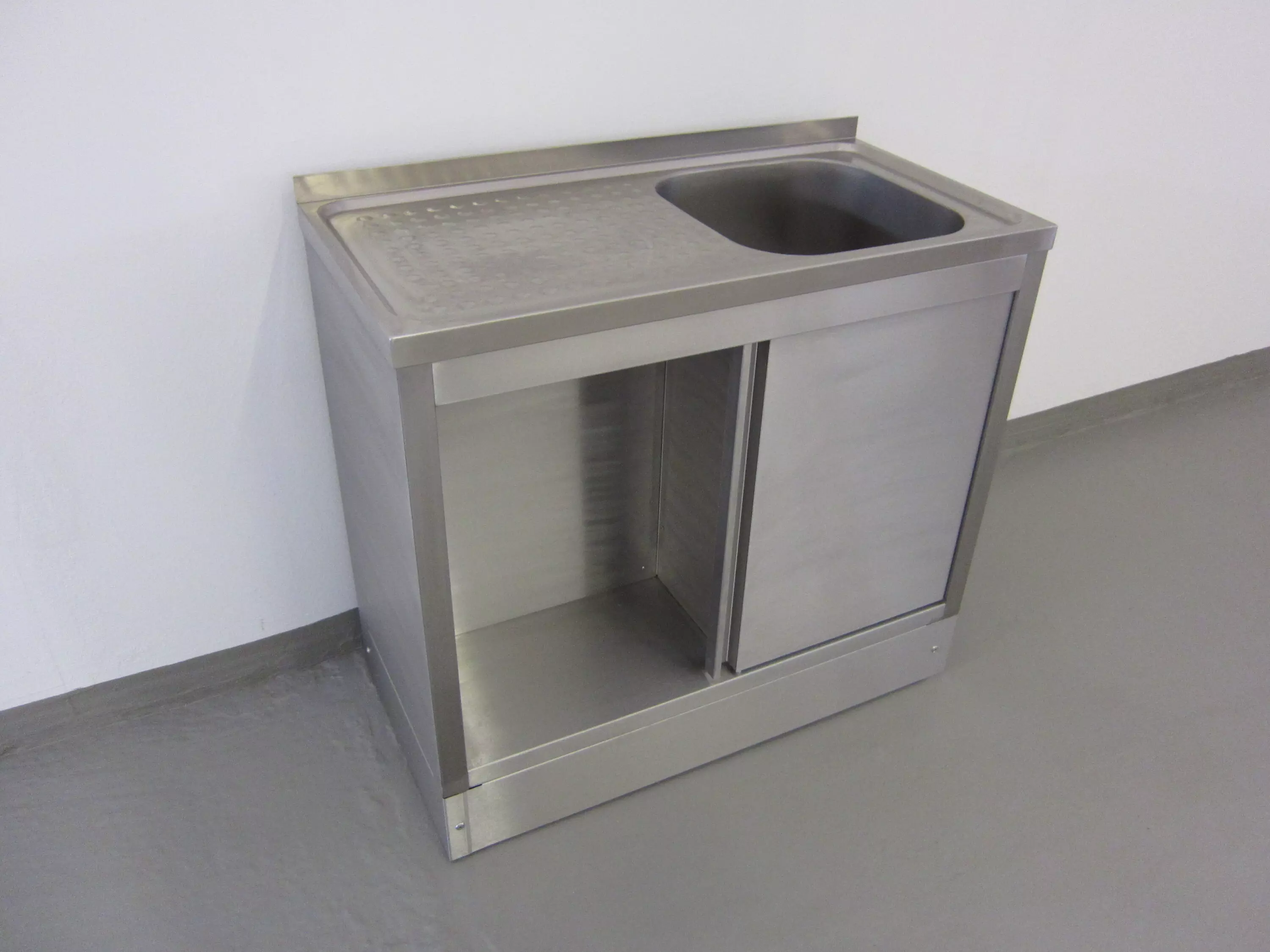 Edelstahl-Industrieeinrichtung Spülenschrank 1000x500x850 mm, mit Becken, Schrankraum in Hygieneausführung